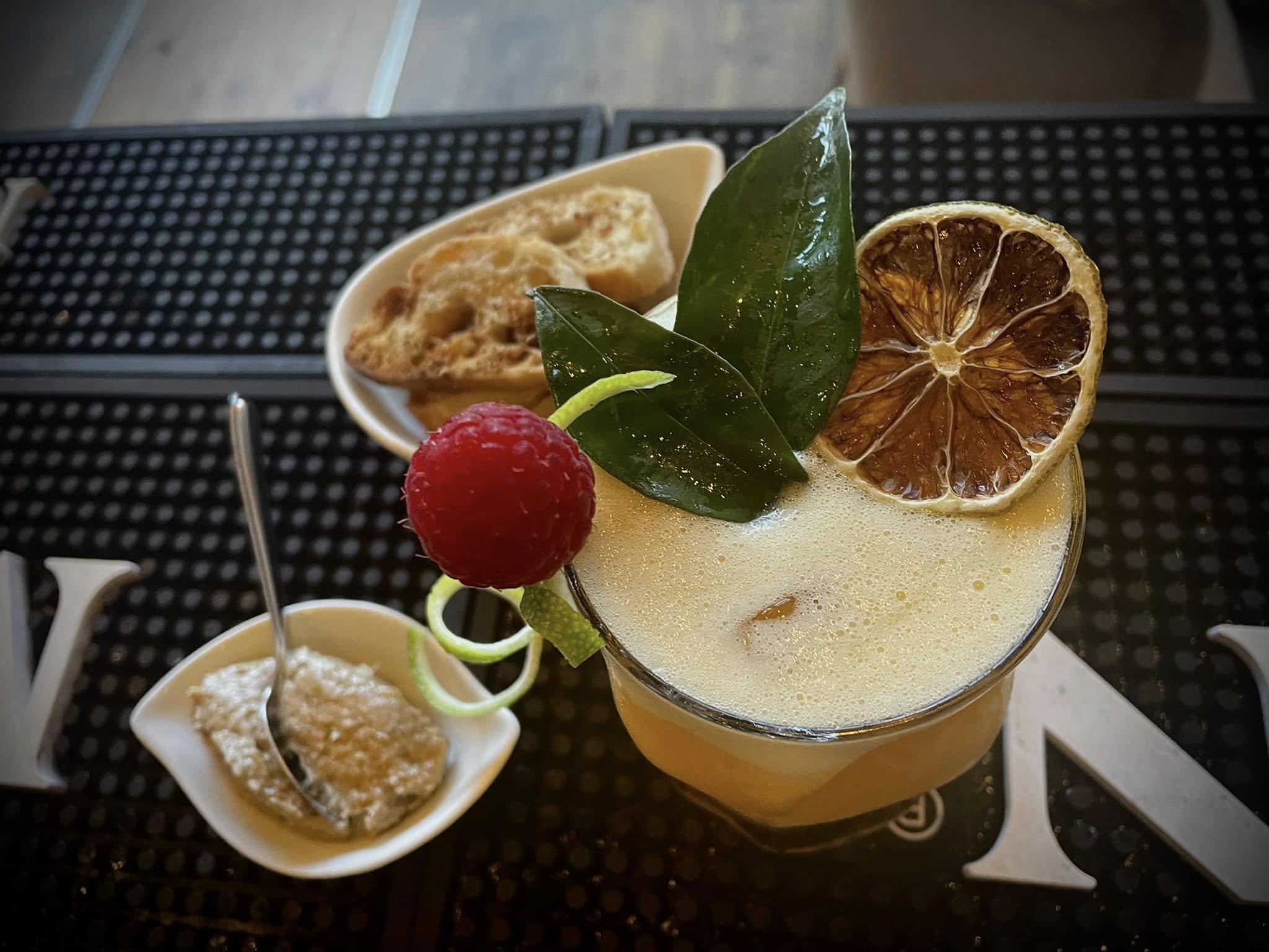 Ambiance du bar en fin de journée